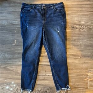 Old Navy Women's Skinny Jeans in Dark Blue Denim 18